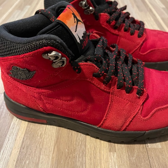Air Jordan 1 Trek 'Gym Red' - Picture 2 of 4